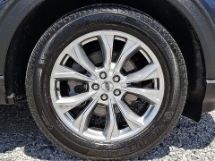 Used 2024  Ford Explorer XLT 4WD at Peters Auto Mall near High Point&comma; NC