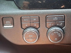 Used 2022 Chevrolet Silverado 1500 4WD Crew Cab 157" LT at Peters Auto Mall near High Point, NC