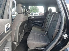Used 2020 Jeep Grand Cherokee 4d SUV 4WD Laredo E at Peters Auto Mall near High Point, NC