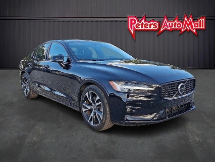 2024 Volvo S60 Core's photo