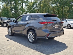 Used 2021  Toyota Highlander Limited FWD at Peters Auto Mall near High Point&comma; NC