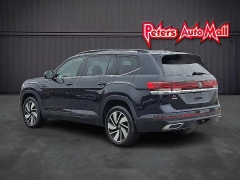 Used 2024  Volkswagen Atlas 2&period;0T SE w&sol;Technology FWD at Peters Auto Mall near High Point&comma; NC