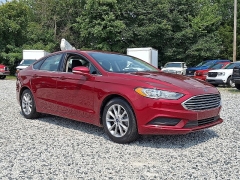  2017 Ford Fusion 4d Sedan SE 1.5L EcoBoost at Peters Auto Mall near High Point, NC