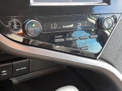 Used 2018  Toyota Camry 4d Sedan XLE at Peters Auto Mall near High Point, NC