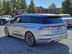 Used 2020  Lincoln Aviator 4d SUV AWD Black Label at Peters Auto Mall near High Point&comma; NC