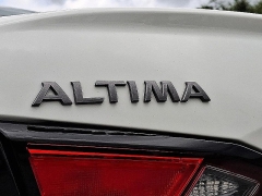 Used 2025  Nissan Altima SV FWD at Peters Auto Mall near High Point&comma; NC
