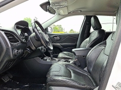 Used 2020  Jeep Cherokee 4d SUV 4WD Limited 3&period;2L at Peters Auto Mall near High Point&comma; NC