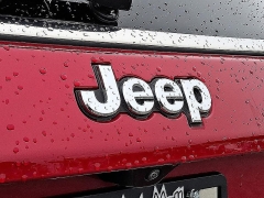 Used 2024  Jeep Compass Latitude 4x4 at Peters Auto Mall near High Point&comma; NC