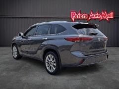 Used 2021  Toyota Highlander Limited FWD at Peters Auto Mall near High Point&comma; NC