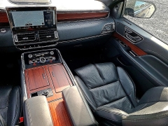 Used 2024  Lincoln Navigator Reserve 4x4 at Peters Auto Mall near High Point&comma; NC