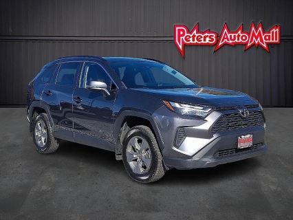 2023 Toyota RAV4 XLE's photo