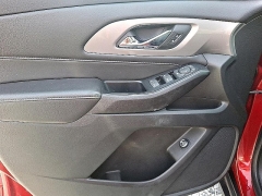 Used 2023  Chevrolet Traverse AWD 4dr LT Cloth w&sol;1LT at Peters Auto Mall near High Point&comma; NC