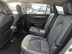 Used 2022  Toyota Highlander Limited AWD at Peters Auto Mall near High Point&comma; NC