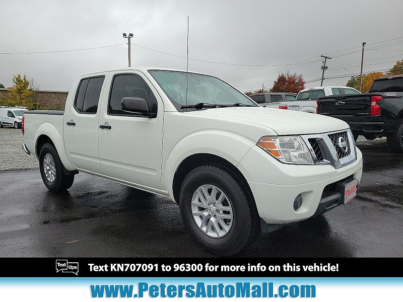 Used 2019  Nissan Frontier 2WD Crew Cab SV at Peters Auto Mall near High Point, NC