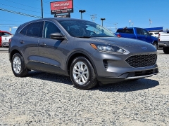  2022 Ford Escape SE FWD at Peters Auto Mall near High Point, NC