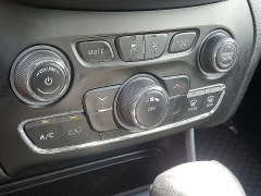 Used 2019 Jeep Cherokee 4d SUV FWD Latitude Plus Altitude 2.4L at Peters Auto Mall near High Point, NC