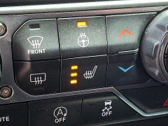 Used 2020  Jeep Gladiator Crew Cab Overland at Peters Auto Mall near High Point&comma; NC