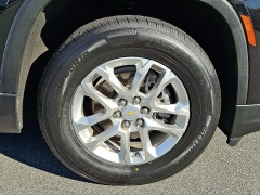 Used 2023  Chevrolet Traverse FWD 4dr LS w&sol;1LS at Peters Auto Mall near High Point&comma; NC