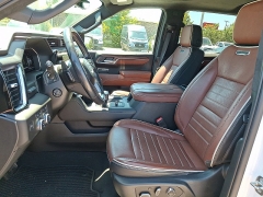 Used 2023  GMC Sierra 1500 4WD Crew Cab 147" Denali Ultimate at Peters Auto Mall near High Point&comma; NC