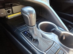 Used 2020  Toyota Camry Hybrid 4d Sedan XLE at Peters Auto Mall near High Point, NC