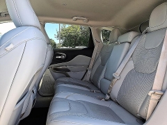 Used 2021  Jeep Cherokee Latitude Lux FWD at Peters Auto Mall near High Point&comma; NC