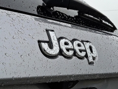 Used 2020  Jeep Grand Cherokee 4d SUV 2WD Limited at Peters Auto Mall near High Point&comma; NC