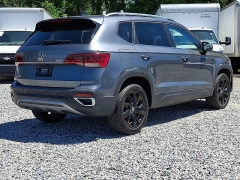 Used 2024  Volkswagen Taos SE FWD at Peters Auto Mall near High Point&comma; NC