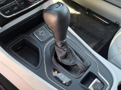 Used 2021  Jeep Cherokee Latitude Lux FWD at Peters Auto Mall near High Point&comma; NC