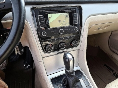 Used 2013  Volkswagen Passat TDI 4d Sedan SE w&sol;Sunroof at Peters Auto Mall near High Point&comma; NC