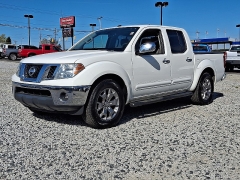  2019 Nissan Frontier 2WD Crew Cab SL at Peters Auto Mall near High Point, NC