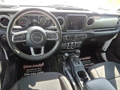 Used 2023 Jeep Gladiator Overland 4x4 at Peters Auto Mall near High Point, NC