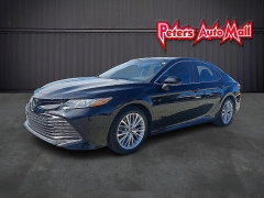 Used 2018  Toyota Camry 4d Sedan XLE at Peters Auto Mall near High Point, NC
