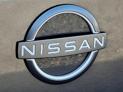 Used 2024  Nissan Frontier Crew Cab 4x4 SV at Peters Auto Mall near High Point&comma; NC