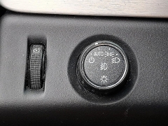 Used 2020  GMC Yukon XL 4d SUV RWD SLE at Peters Auto Mall near High Point&comma; NC