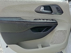 Used 2020 Chrysler Pacifica 4d Wagon Touring L at Peters Auto Mall near High Point, NC