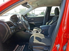 Used 2021  Jeep Cherokee Latitude FWD at Peters Auto Mall near High Point, NC