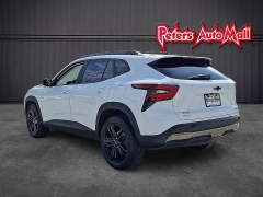 Used 2025  Chevrolet Trax FWD 4dr ACTIV at Peters Auto Mall near High Point&comma; NC