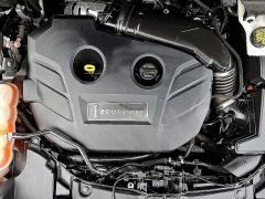 Used 2016  Lincoln MKC 4d SUV AWD Reserve at Peters Auto Mall near High Point&comma; NC