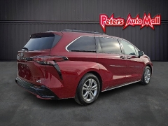 Used 2022  Toyota Sienna XSE AWD 7-Passenger at Peters Auto Mall near High Point&comma; NC