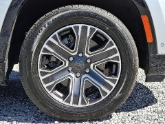 Used 2024  Jeep Wagoneer L Series II 4x2 at Peters Auto Mall near High Point&comma; NC
