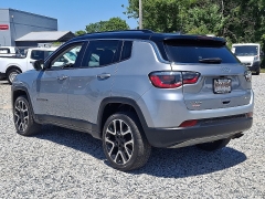Used 2021  Jeep Compass Limited 4x4 at Peters Auto Mall near High Point&comma; NC