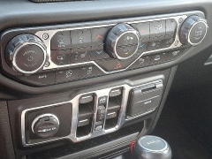 Used 2022 Jeep Gladiator Overland 4x4 at Peters Auto Mall near High Point, NC
