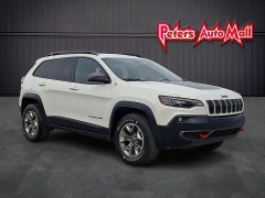  2019 Jeep Cherokee 4d SUV 4WD Trailhawk 3.2L at Peters Auto Mall near High Point, NC