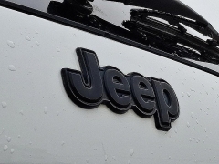 Used 2018  Jeep Cherokee 4d SUV FWD Latitude V6 at Peters Auto Mall near High Point&comma; NC