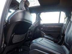 Used 2021  Jeep Grand Cherokee L Overland 4x4 at Peters Auto Mall near High Point&comma; NC