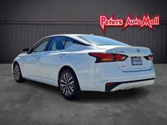 Used 2025  Nissan Altima SV FWD at Peters Auto Mall near High Point&comma; NC