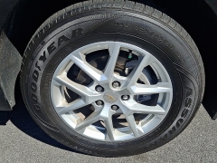 Used 2024  Chevrolet Equinox AWD 4dr LT w&sol;2FL at Peters Auto Mall near High Point&comma; NC
