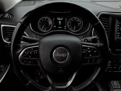 Used 2019  Jeep Cherokee 4d SUV FWD Latitude Plus Altitude 2.4L at Peters Auto Mall near High Point, NC