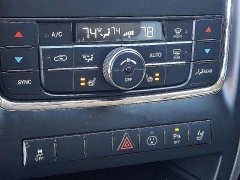 Used 2024  Volkswagen Atlas 2&period;0T SE w&sol;Technology FWD at Peters Auto Mall near High Point&comma; NC