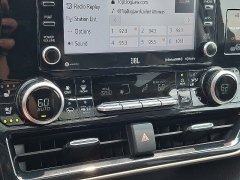Used 2021  Toyota Highlander Limited FWD at Peters Auto Mall near High Point&comma; NC